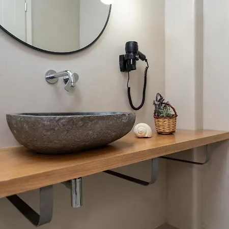 Aparthotel Aesthete 4*