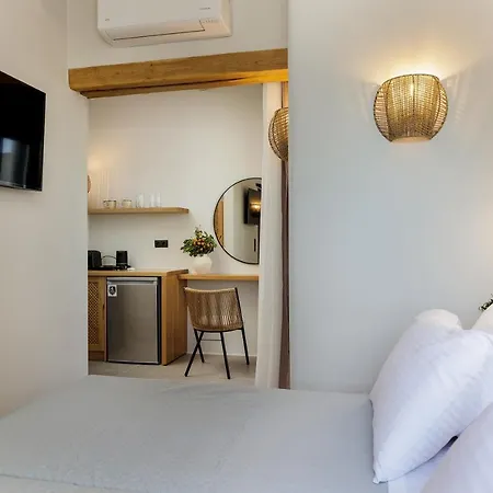 Aesthete Aparthotel *